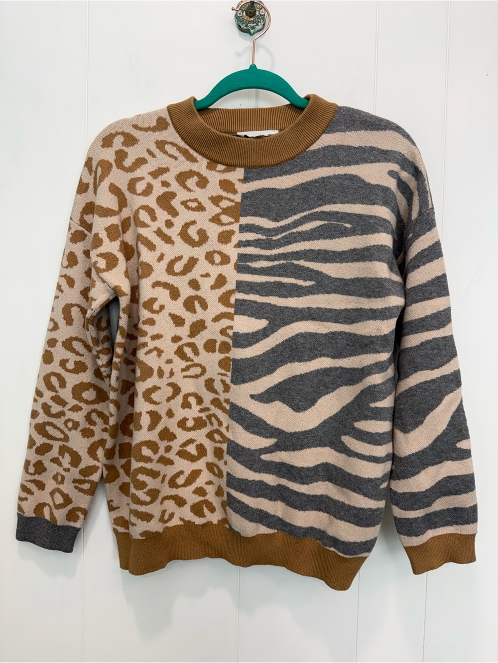 THML Leopard and Zebra Animal Print Contrast Tan and Gray Sweater Size Medium